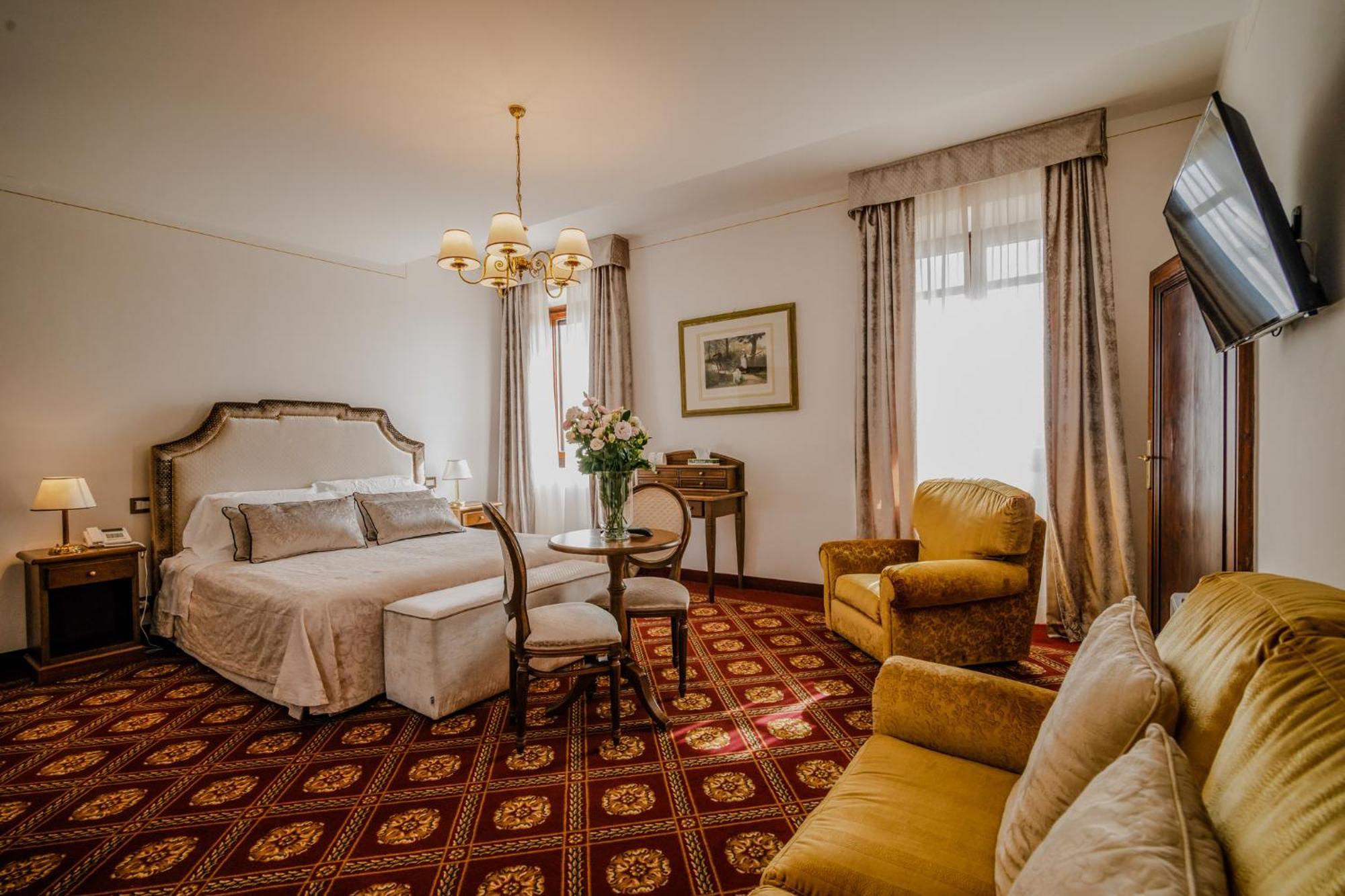 Villa Lecchi Hotel Wellness Колле-ді-Валь-д'Ельса Екстер'єр фото