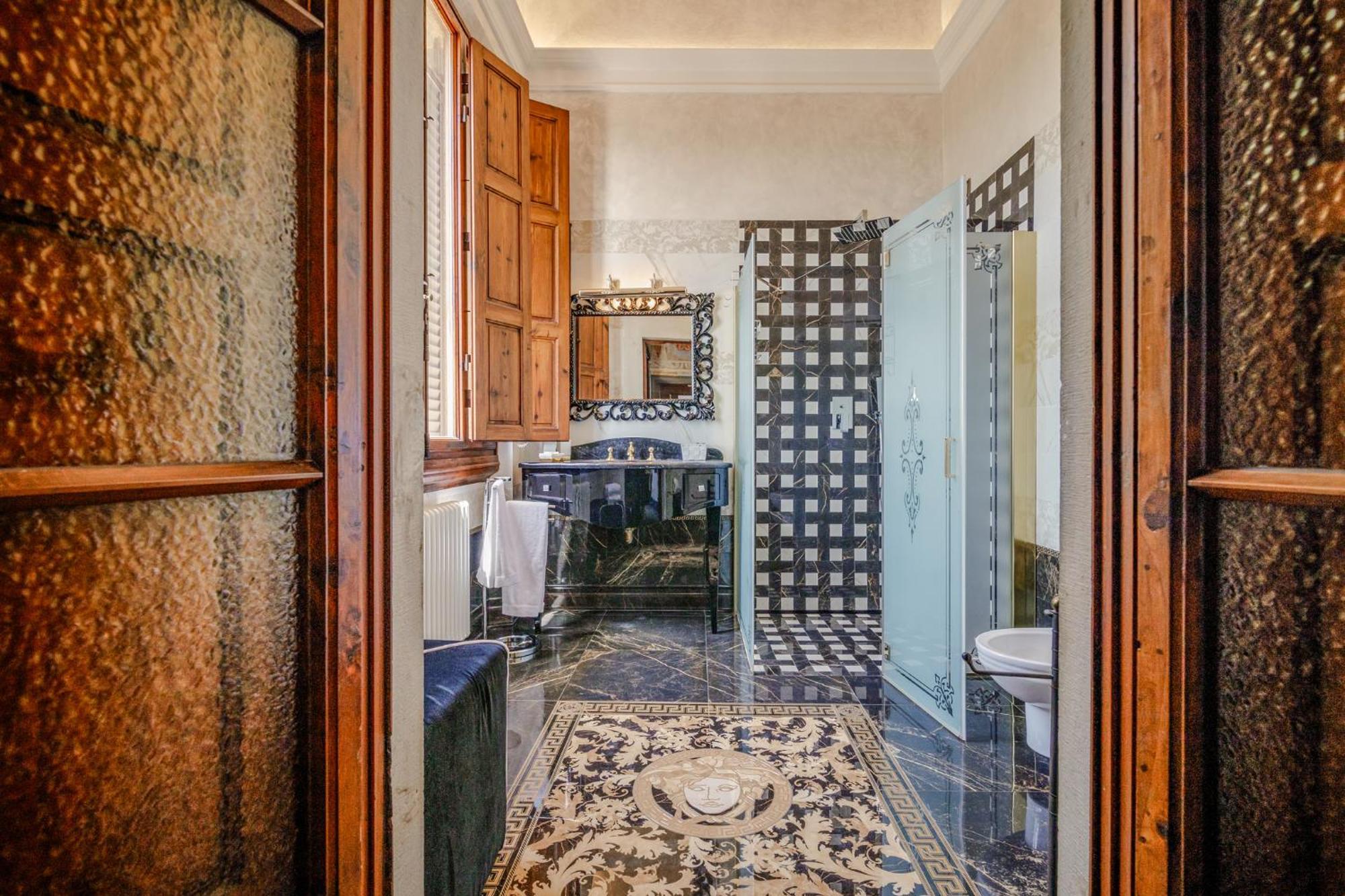 Villa Lecchi Hotel Wellness Колле-ді-Валь-д'Ельса Екстер'єр фото
